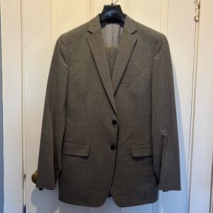 Banana Republic suit (38R; 31x32)